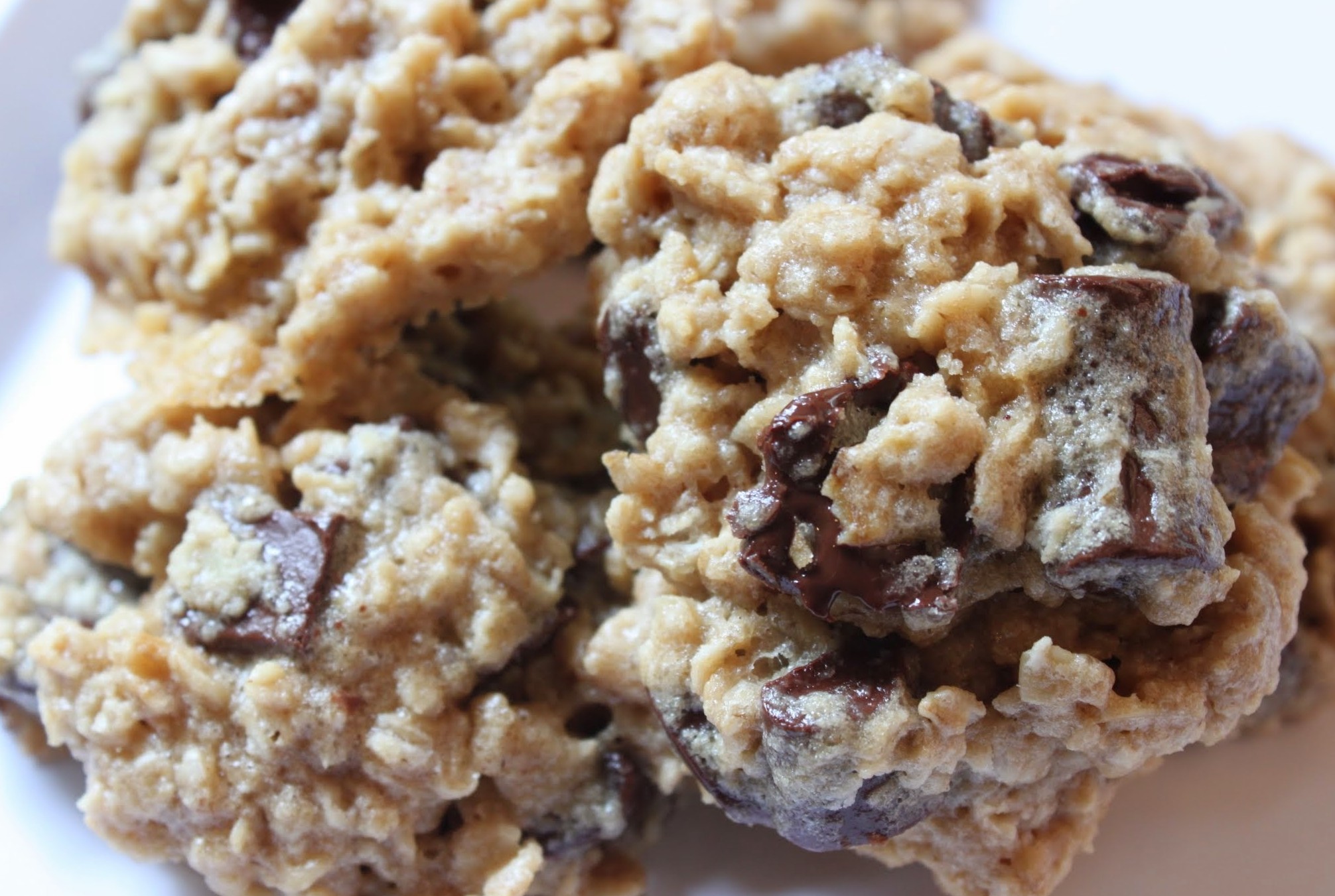 Oatmeal Chocolate Chunk Cookies (With Oat Flour!)