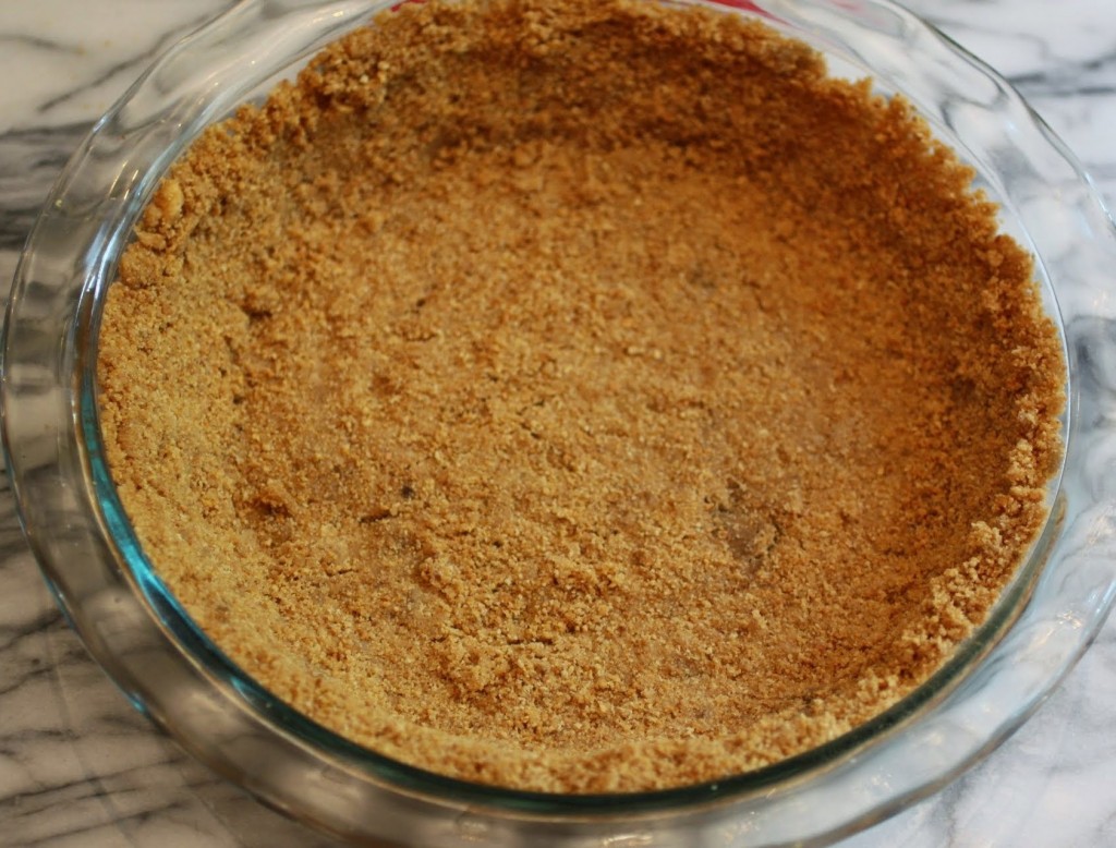 Tricked-Out Graham Cracker Crust Tutorial