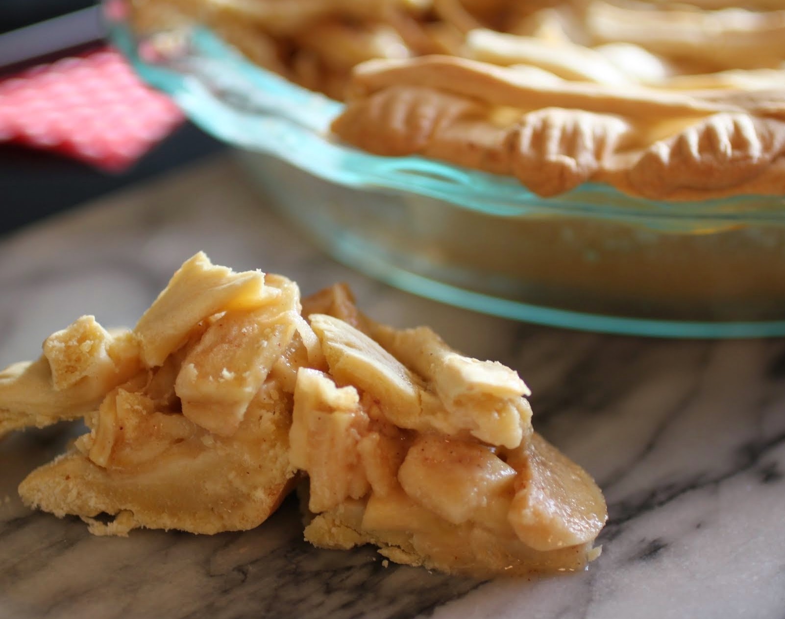 Cookie Crust Apple Pie