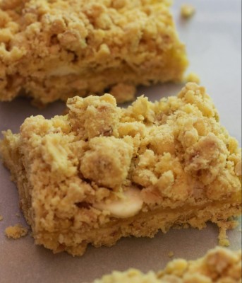 Lemon Pie Crumb Bars