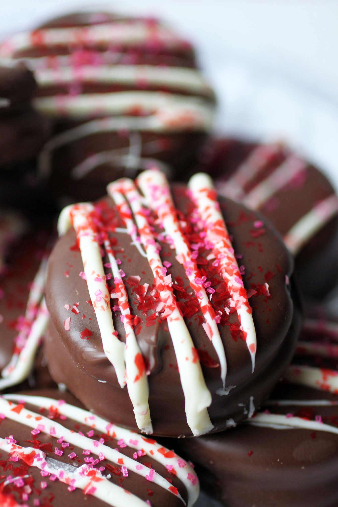 Valentine's Day Dipped Oreos