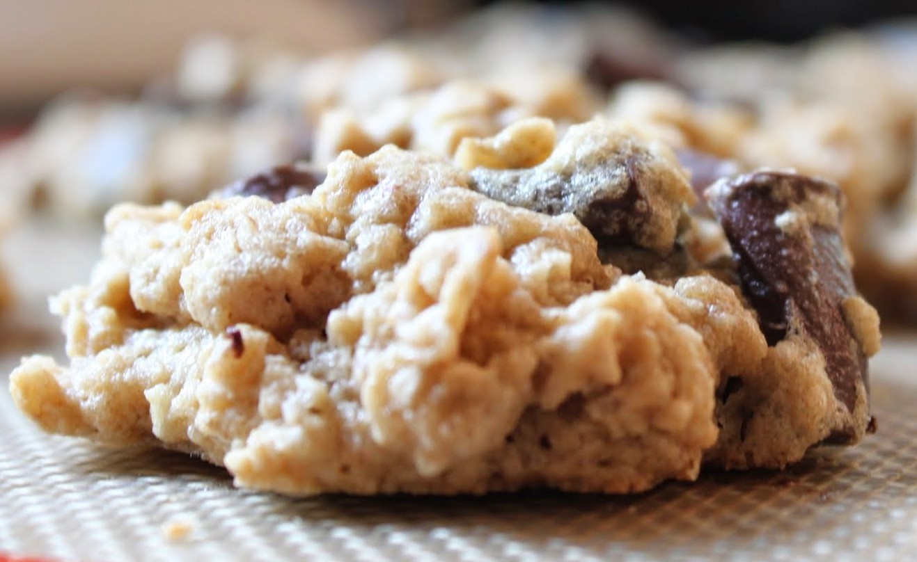 Oatmeal Chocolate Chunk Cookies (With Oat Flour!)