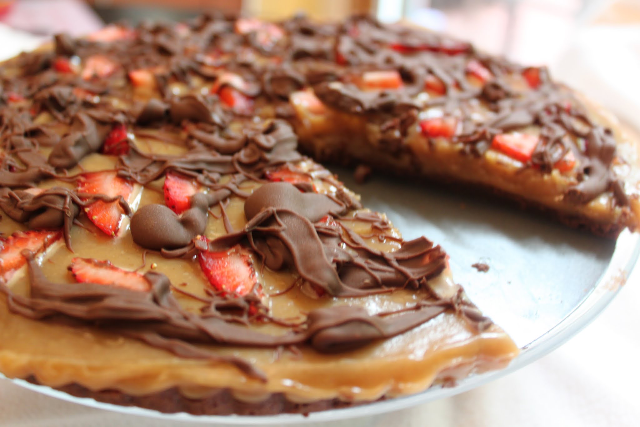 Peanut Butter Berry Brownie Pizza