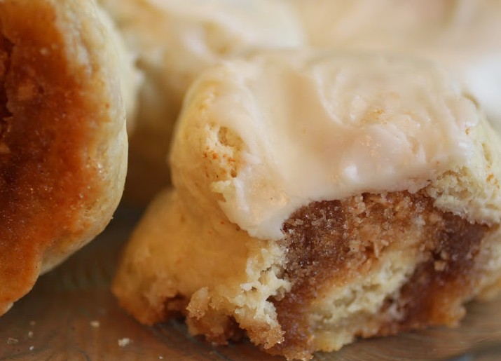 Browned Butter Toffee Cinnamon Rolls (No Yeast!)