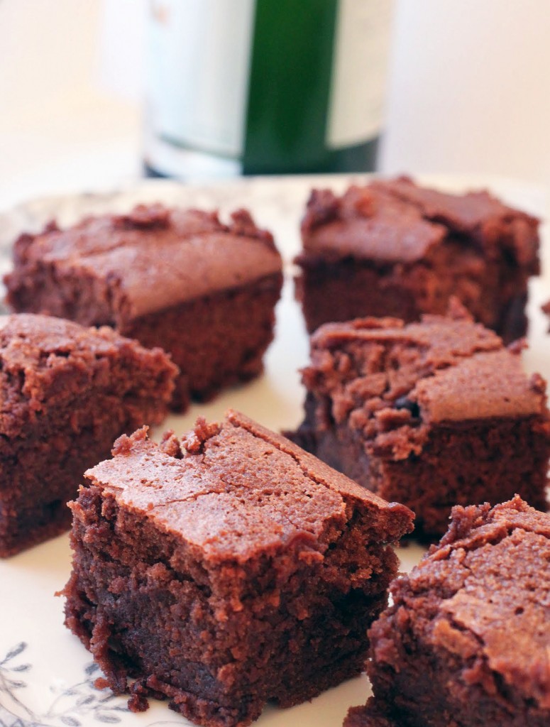 Champagne Brownies (Video Tutorial, Too!)