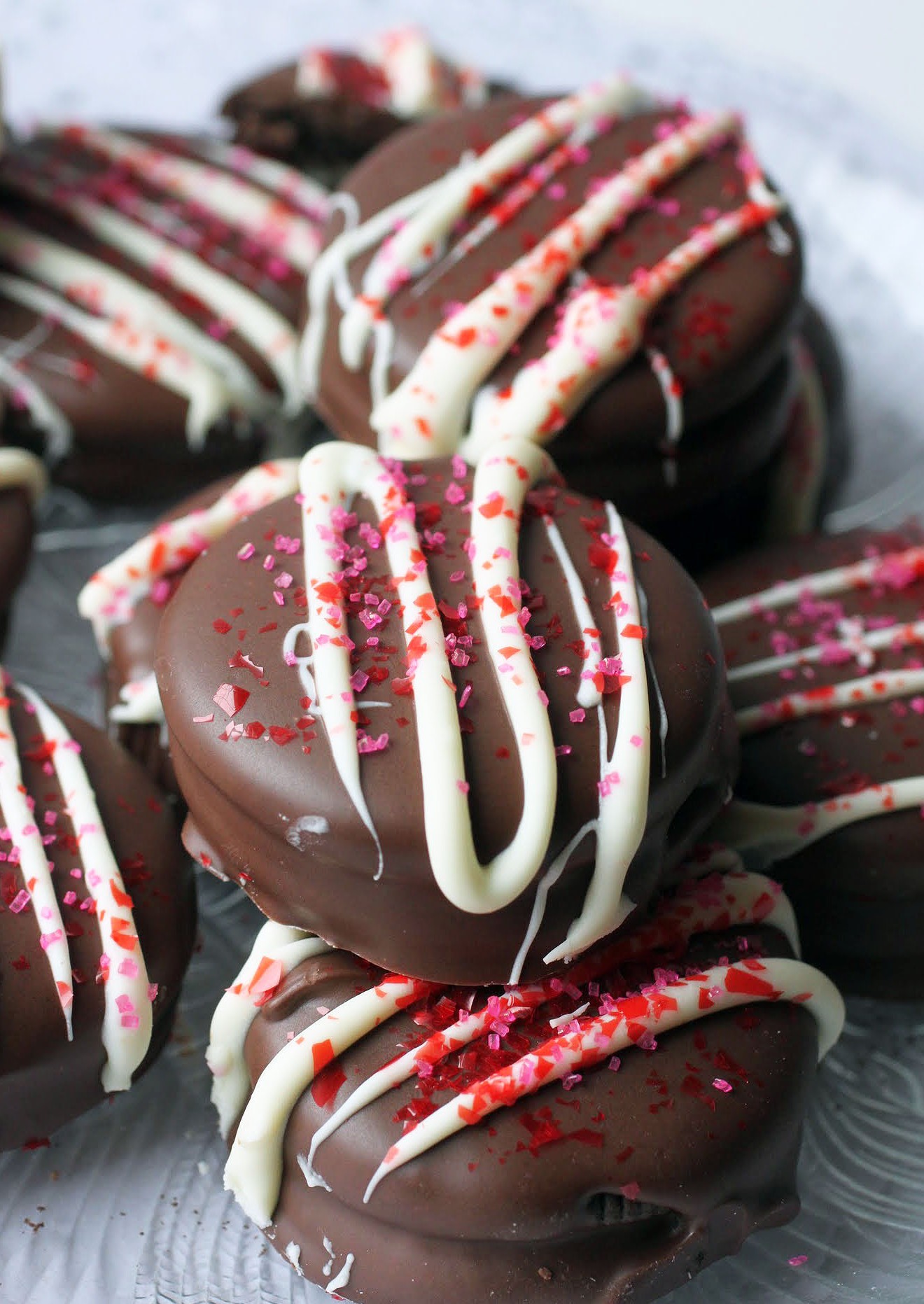 Valentine’s Day Dipped Oreos