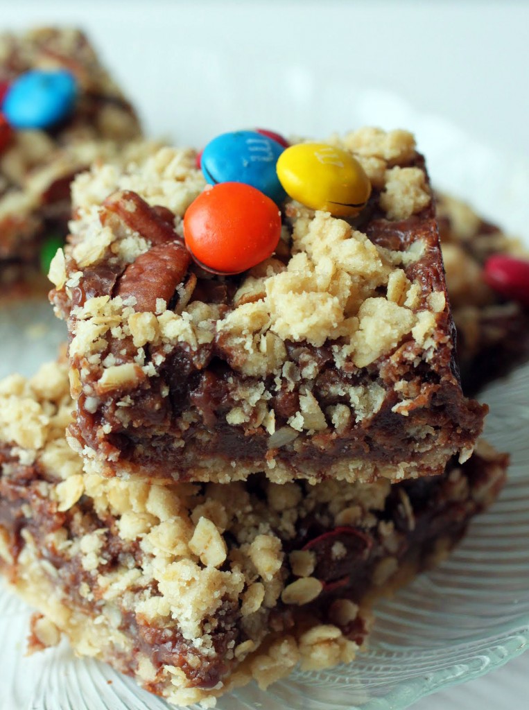 Oatmeal Fudge Crumb Bars