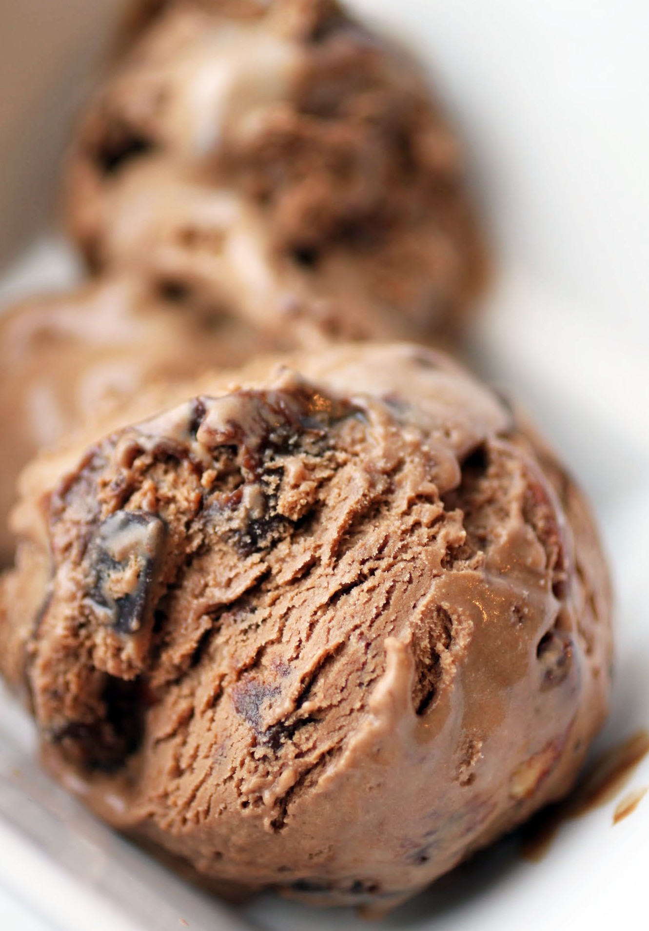 Mocha Almond Fudge Chunk Ice Cream (Plus A Giveaway!)